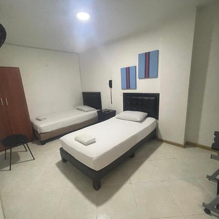 Hotel Villa Real Medellín Extérieur photo