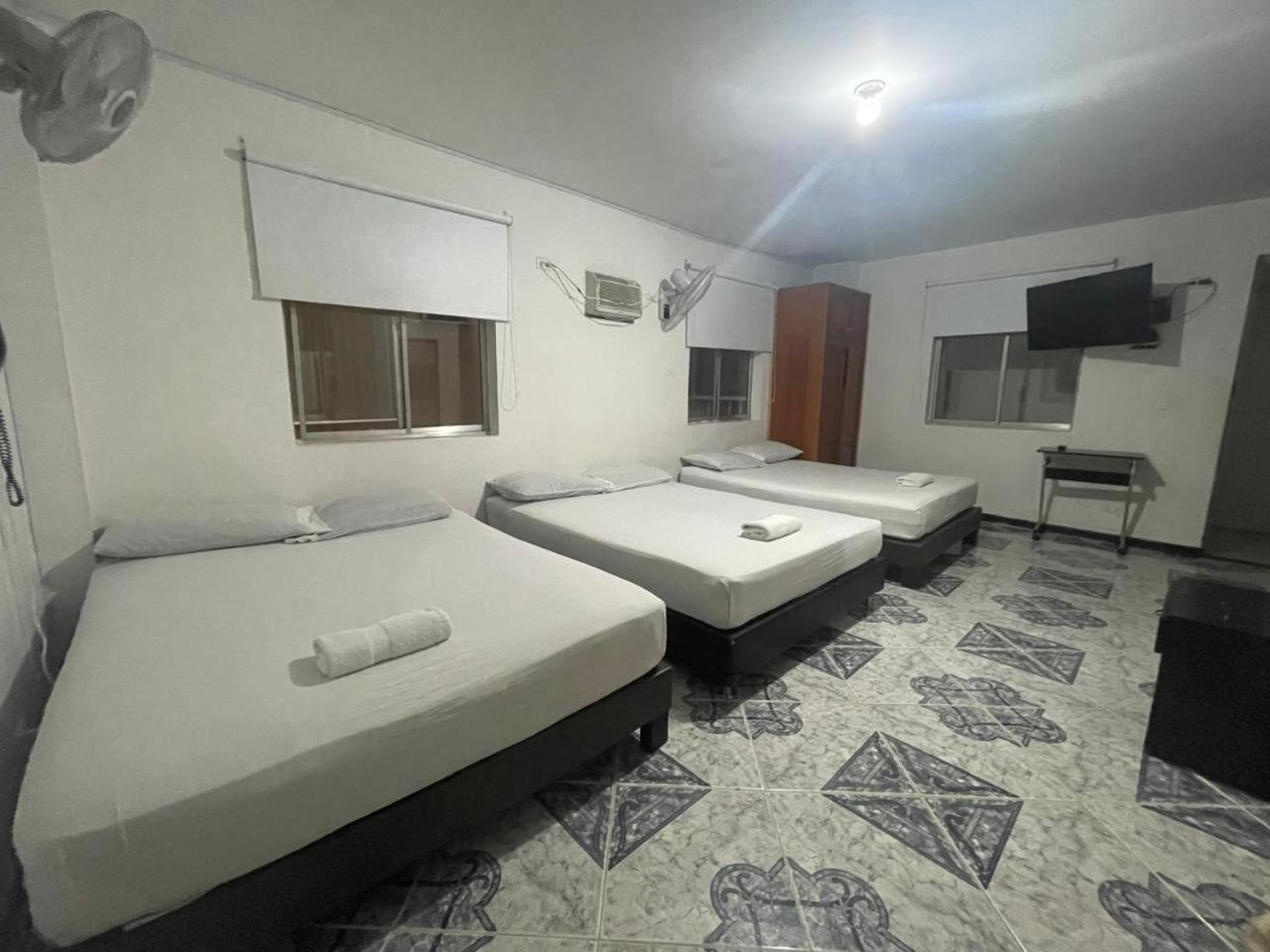 Hotel Villa Real Medellín Extérieur photo
