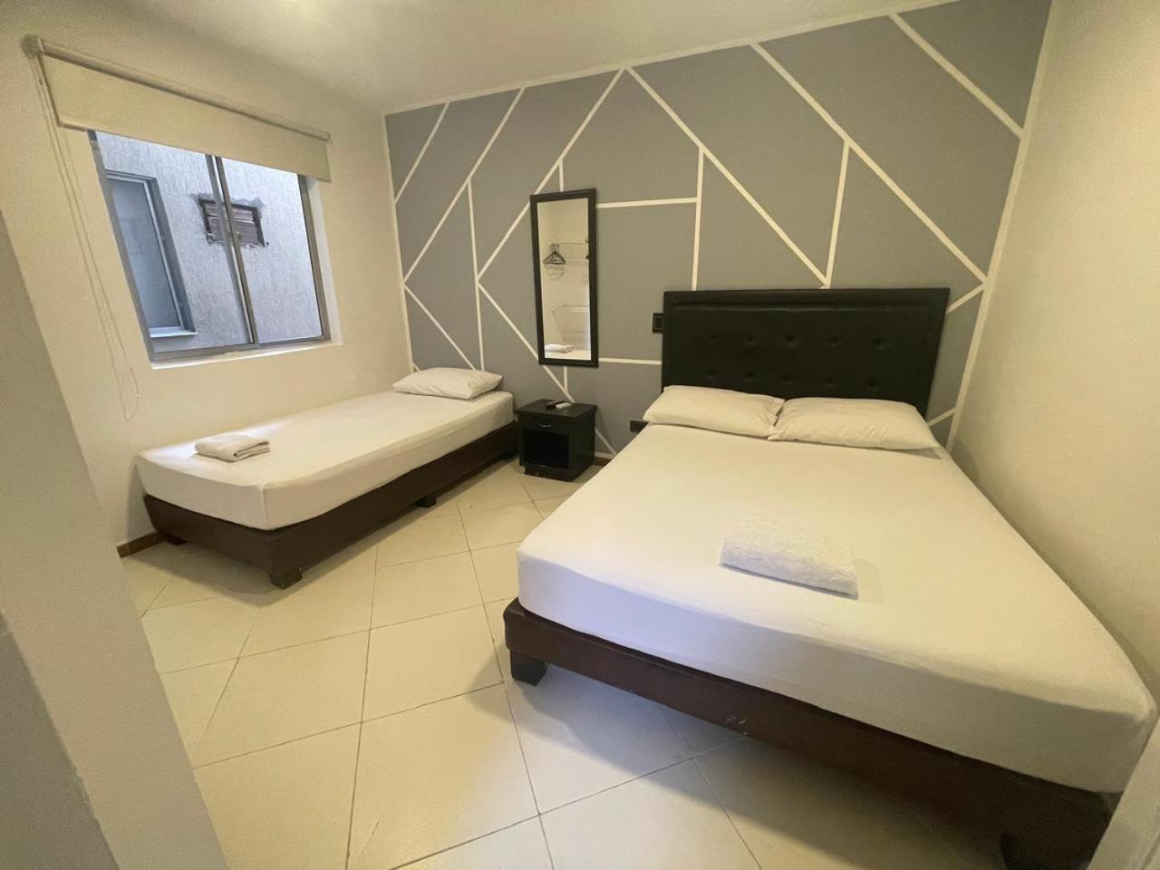 Hotel Villa Real Medellín Extérieur photo