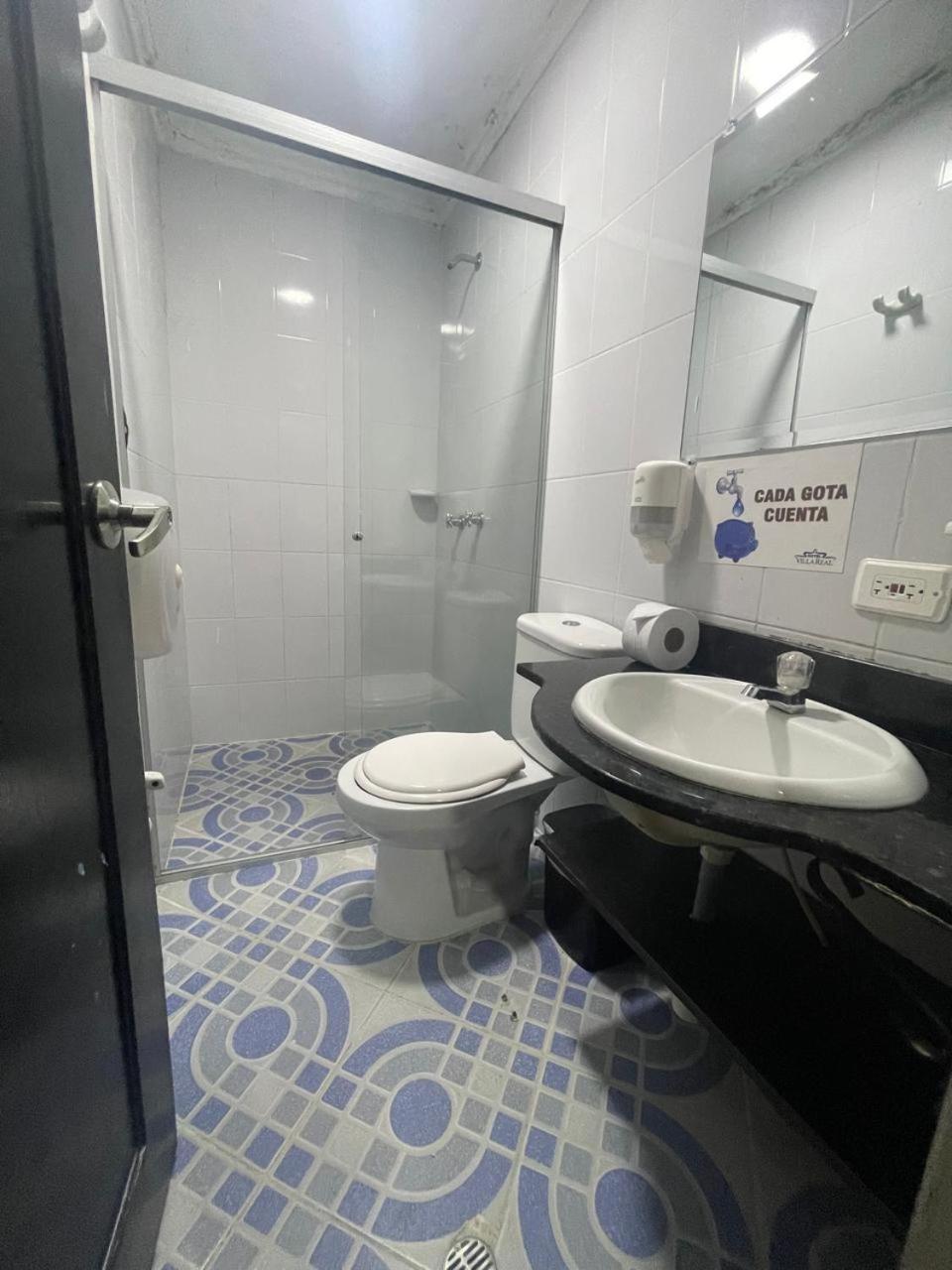Hotel Villa Real Medellín Extérieur photo